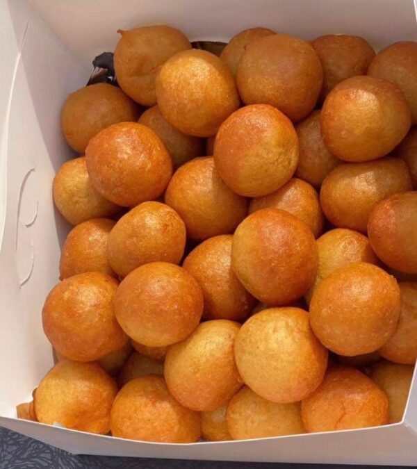 Puff-Puff Party Mix (Half Classic + Half Spicy | 10pcs)